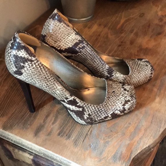 Gianni Bini Heels - Picture 3 of 6